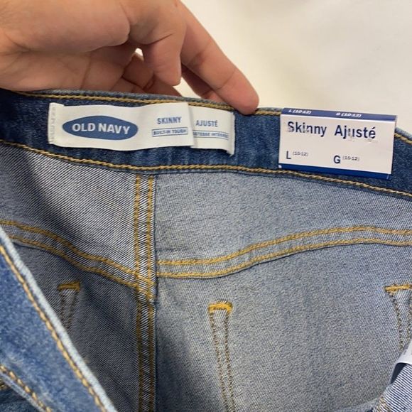 Old Navy Pull Up Skinny Jeans Size Large - Picture 3 of 7